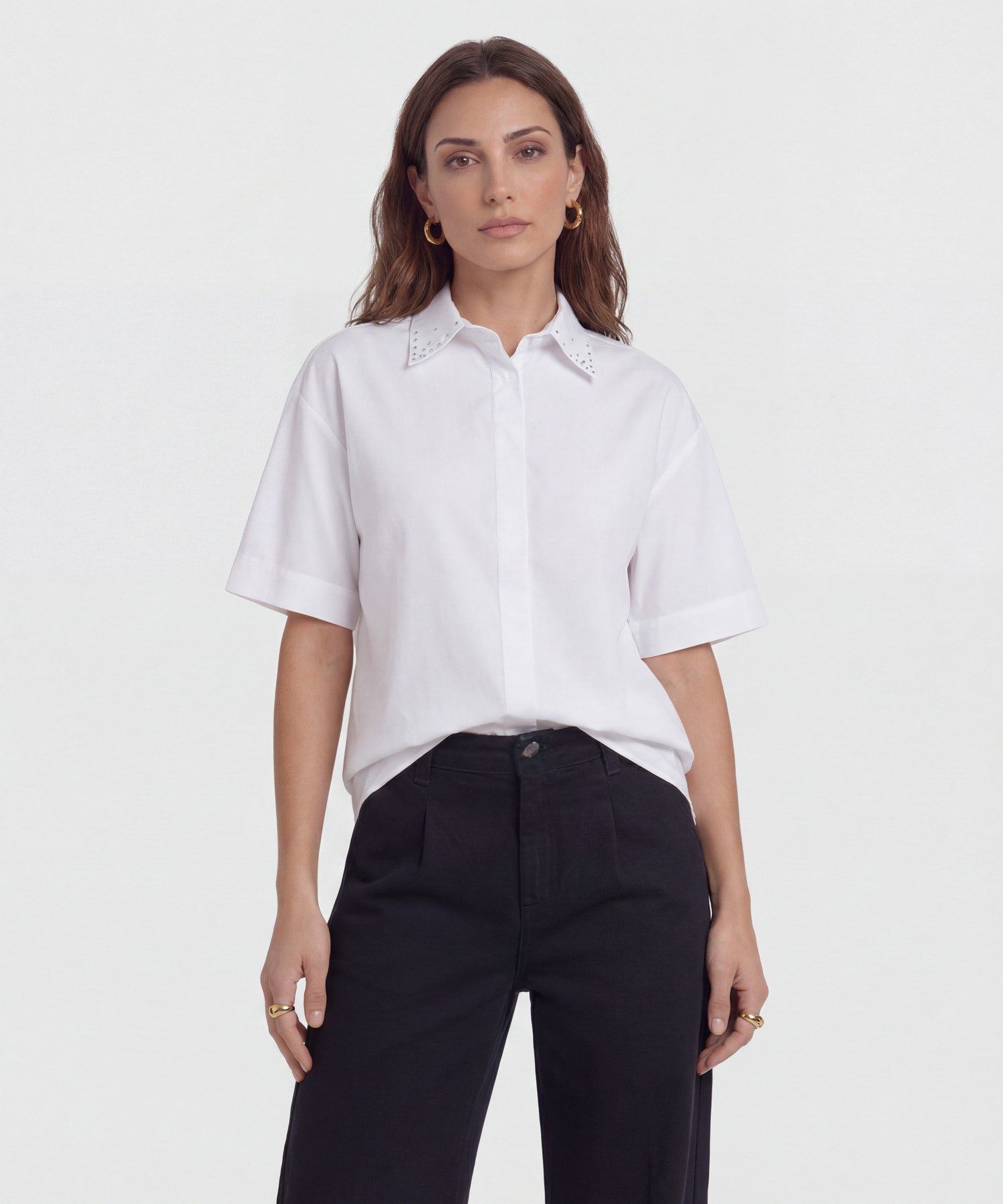 Camisa Mujer Manga Corta Cuello Con Pedrer&iacute;a