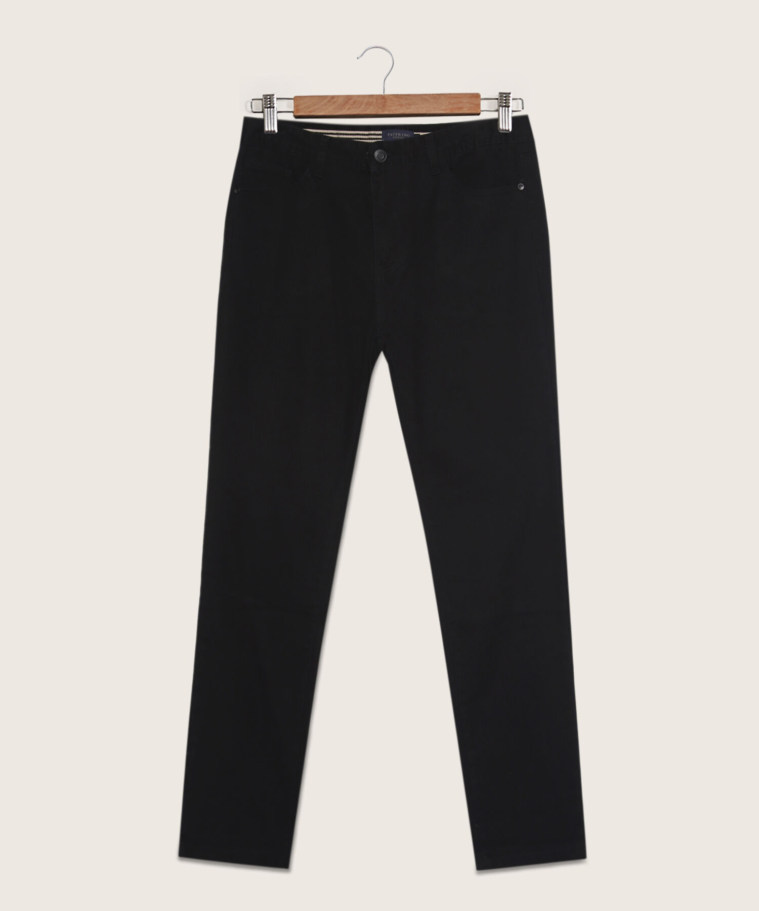 Pantal&oacute;n 5 Bolsillos Unicolor Esencial