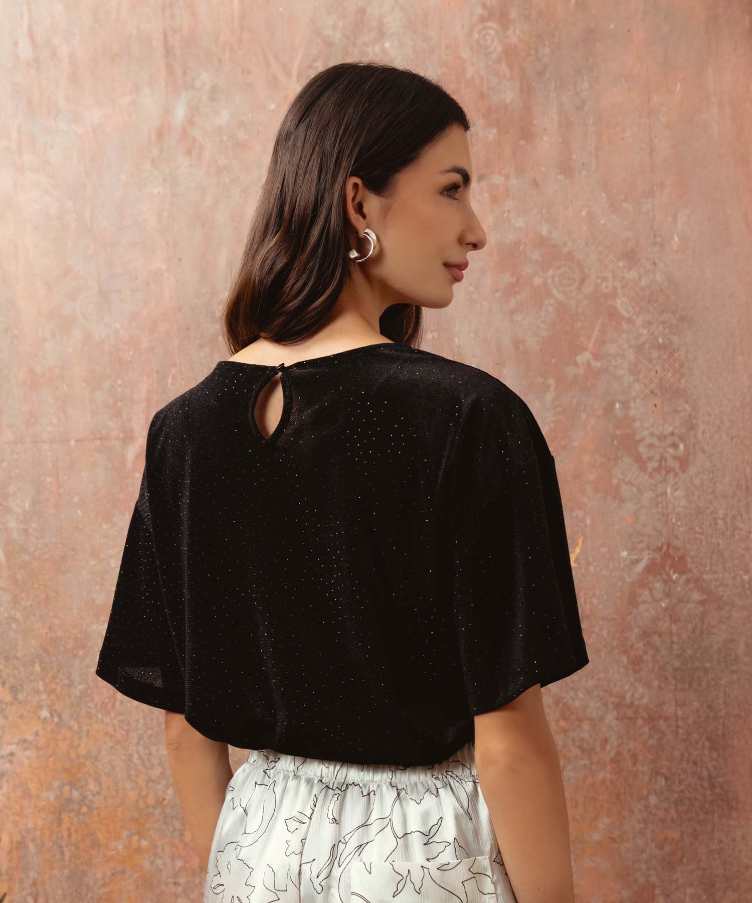 Blusa Para Mujer Con Brillos Suaves Escote Redondo