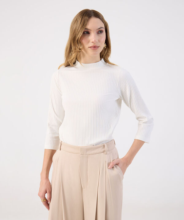 Blusa Para Mujer Cuello Alto Manga Tres Cuartos Acanalada image number null