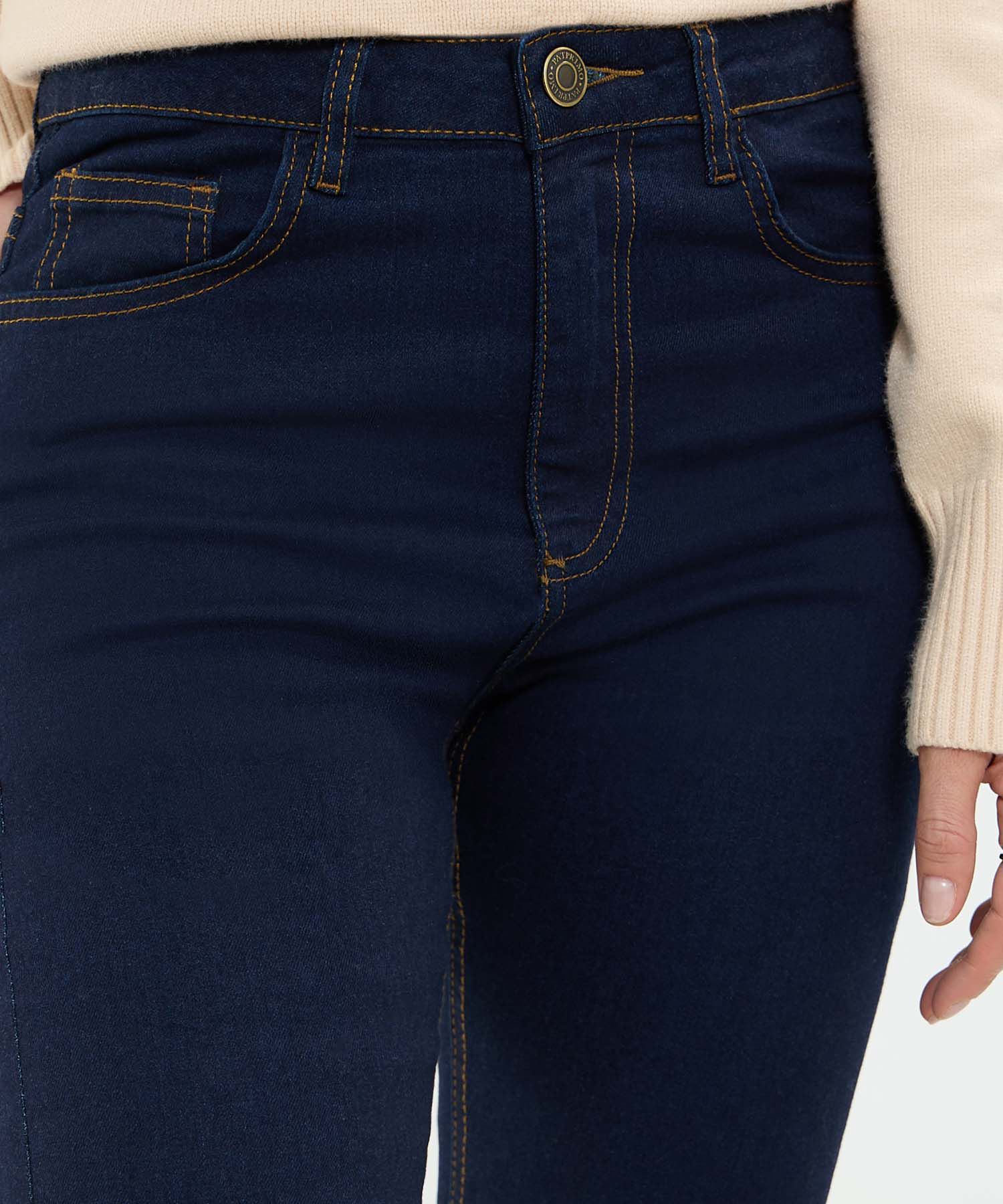 Jeans Flare Tono Oscuro