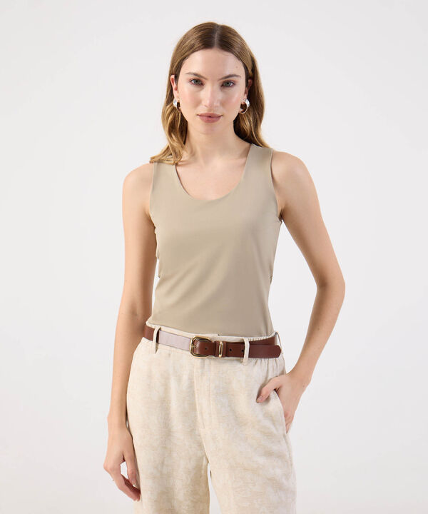 Camiseta Para Mujer Sin Mangascon Escote Redondo  image number null
