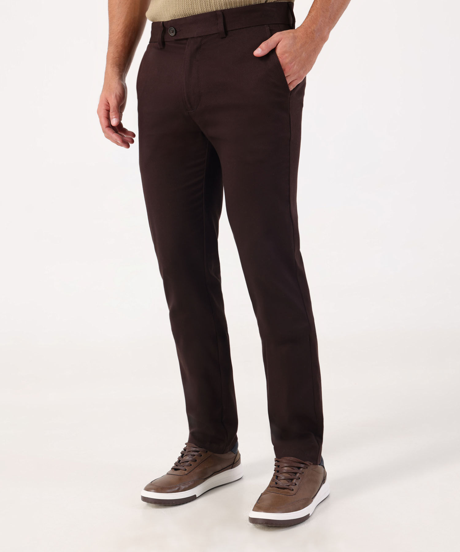 Pantal&oacute;n Unicolor Slim Fit Con Textura