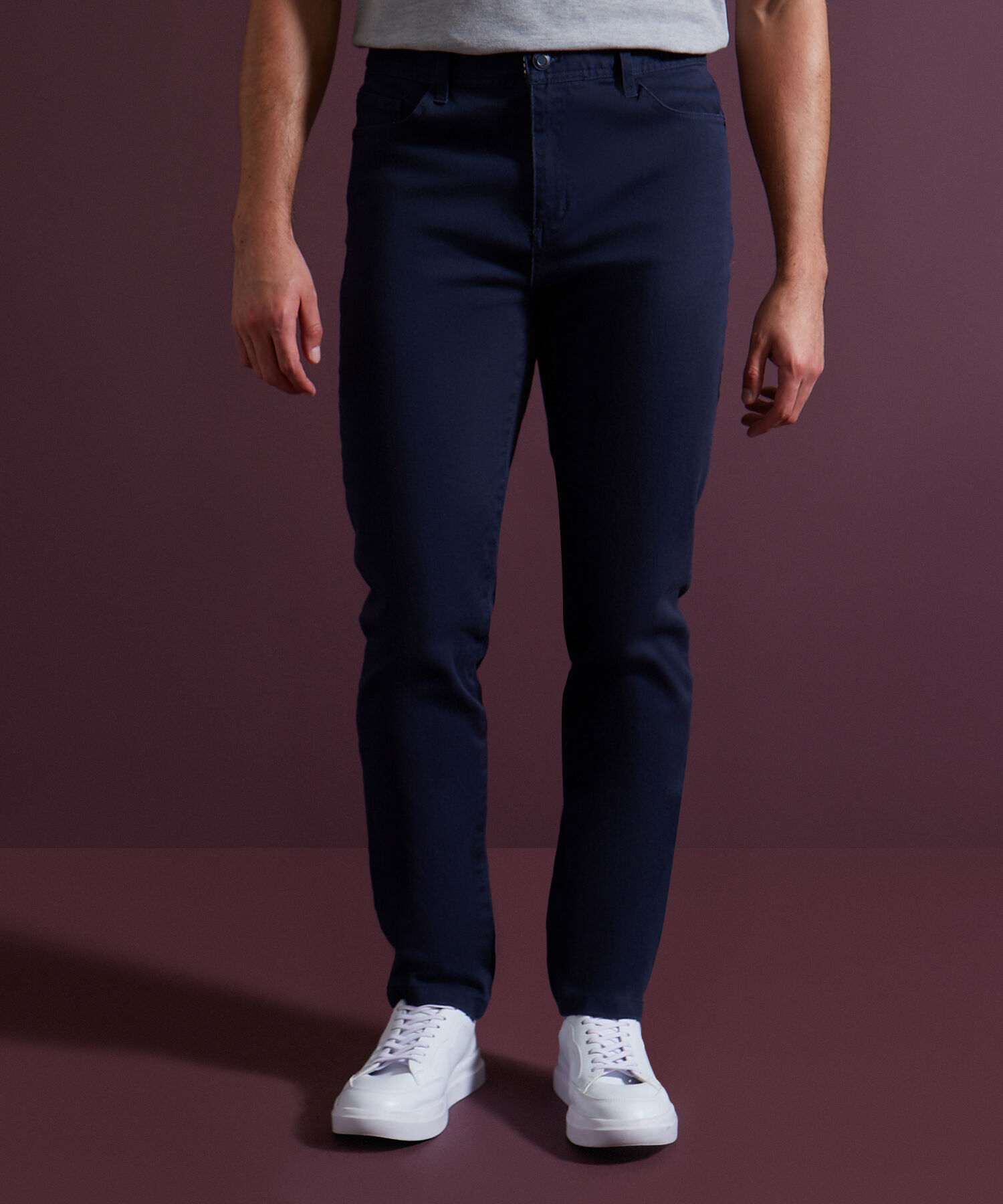 Pantal&oacute;n 5 Bolsillos Unicolor Esencial