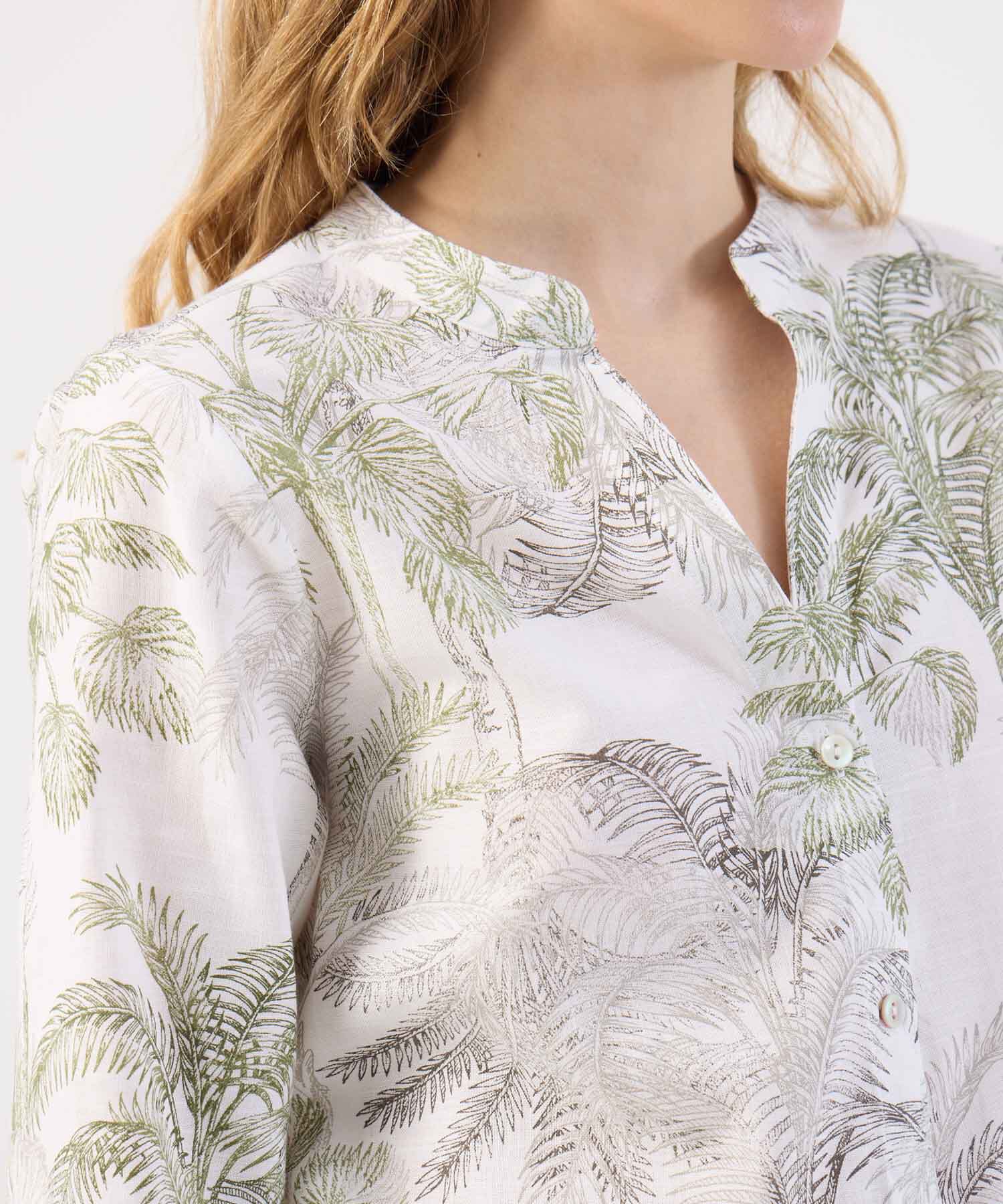 Blusa Para Mujer Estampada Cuello Ner&uacute;